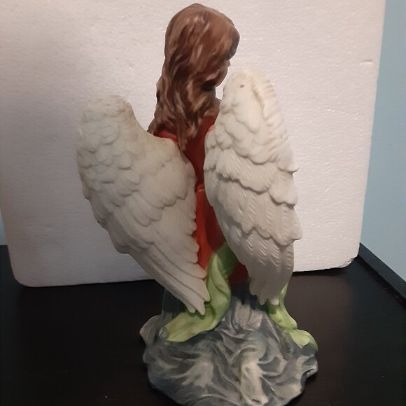 Grandeur Noel Nativity Angels (2-Piece Porcelain Figurines) - Picture 11 of 16